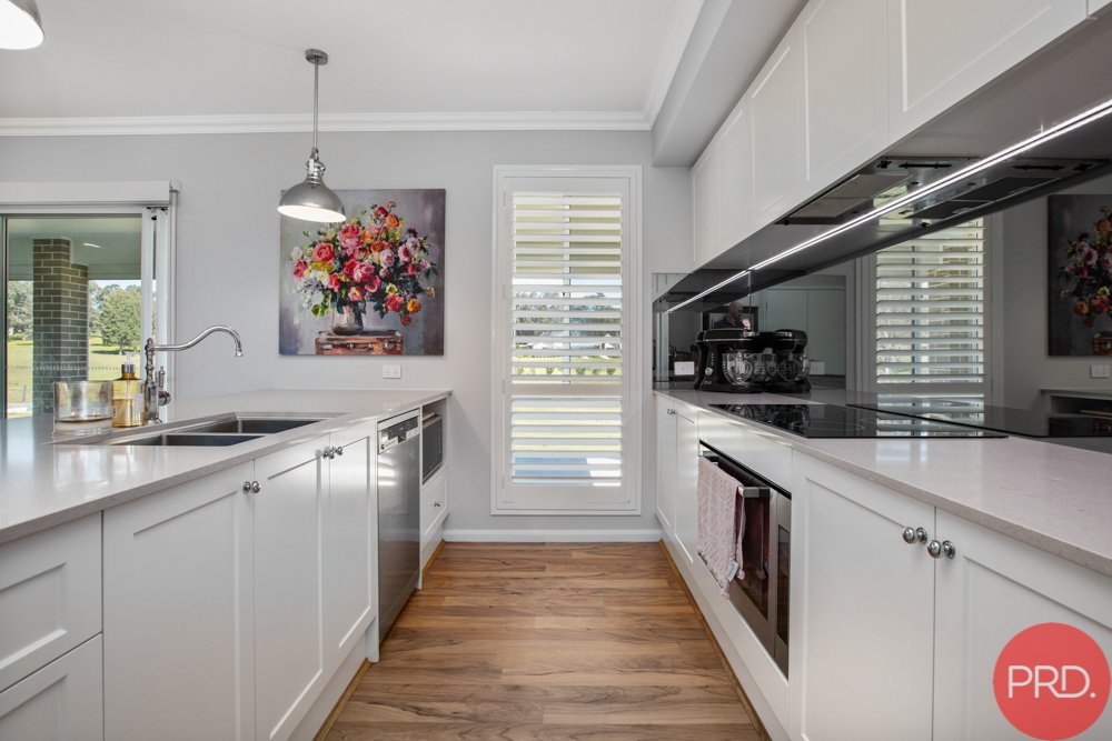 19 Lang Drive BOLWARRA HEIGHTS 9