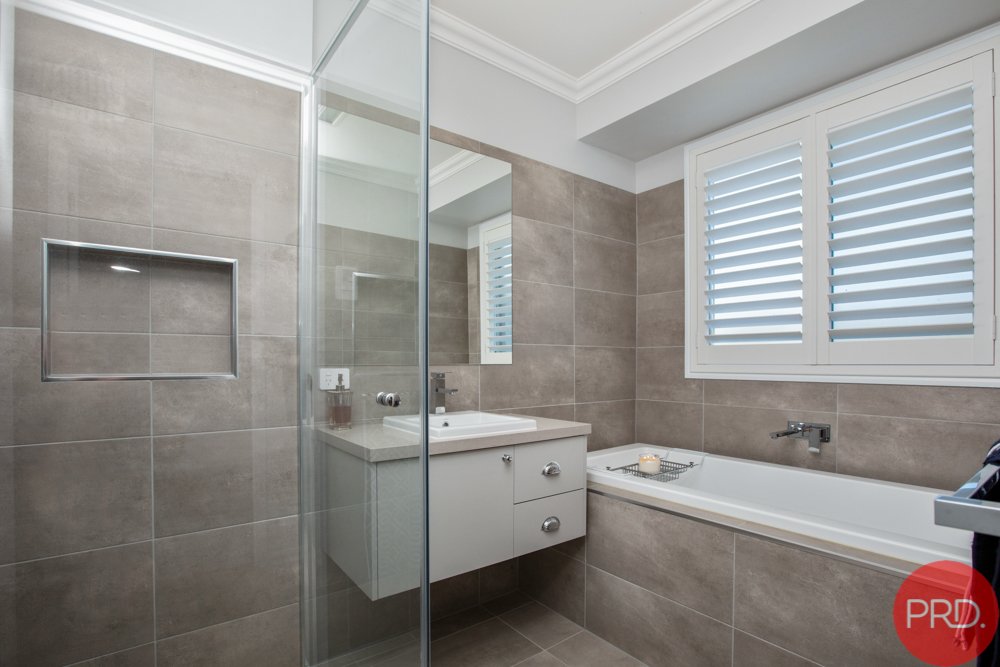 19 Lang Drive BOLWARRA HEIGHTS 17