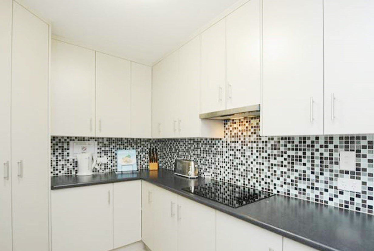 19 Larcom Rise WEST GLADSTONE 7