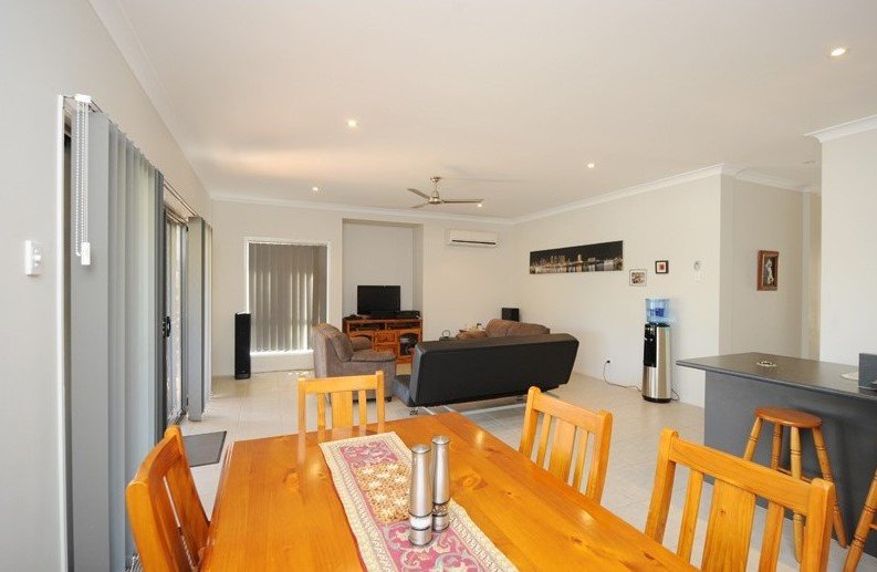 19 Larcom Rise WEST GLADSTONE 8