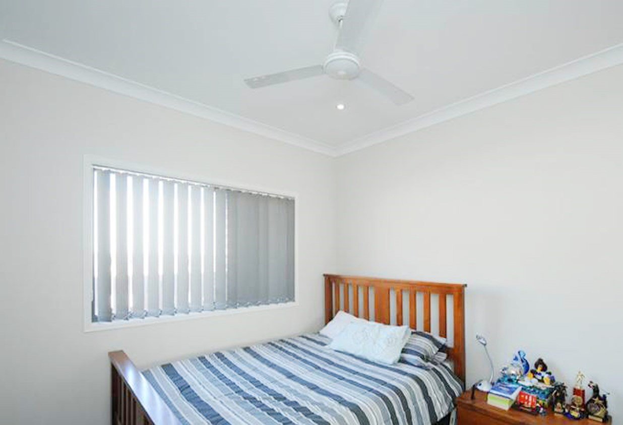 19 Larcom Rise WEST GLADSTONE 11