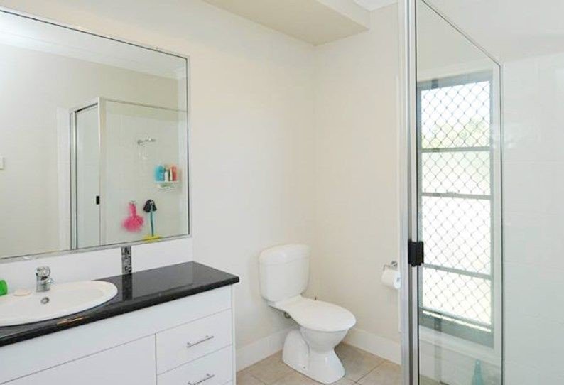 19 Larcom Rise WEST GLADSTONE 15