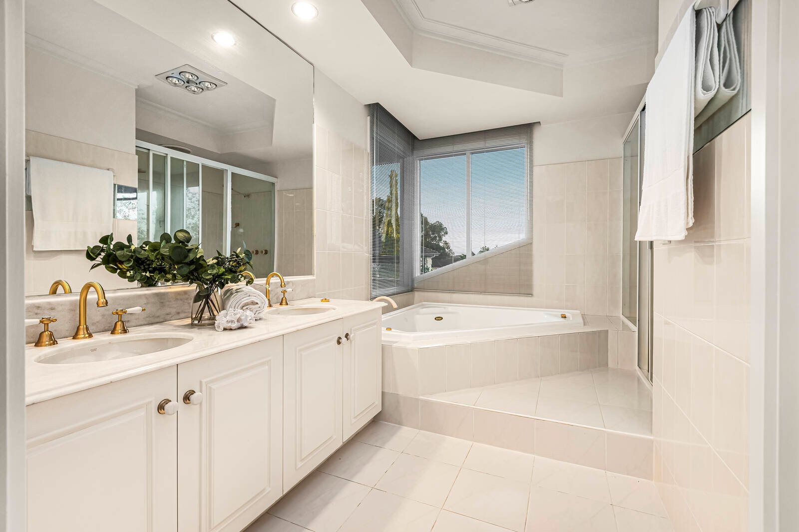 Real Estate and Property in 19 Larnaca Court, Templestowe, VIC