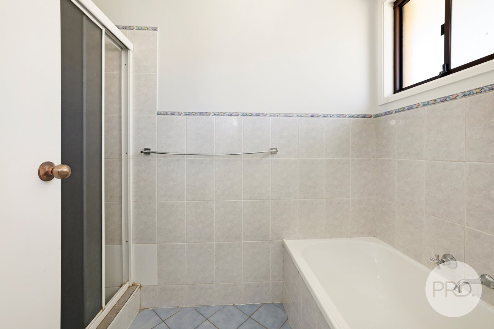 19 Lemon Gums Drive TAMWORTH 14