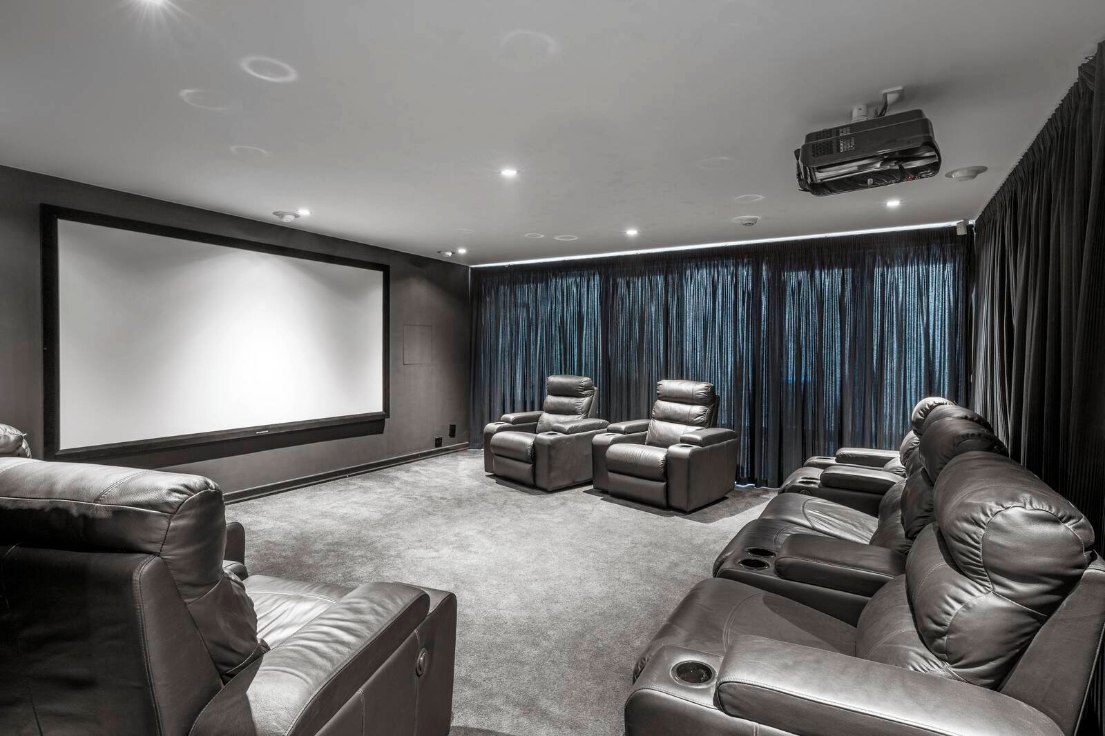 Real Estate and Property in 19 Linlithgow Road, Toorak, VIC