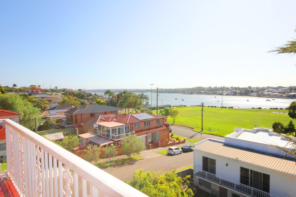 19 Lloyd Street SANS SOUCI 1