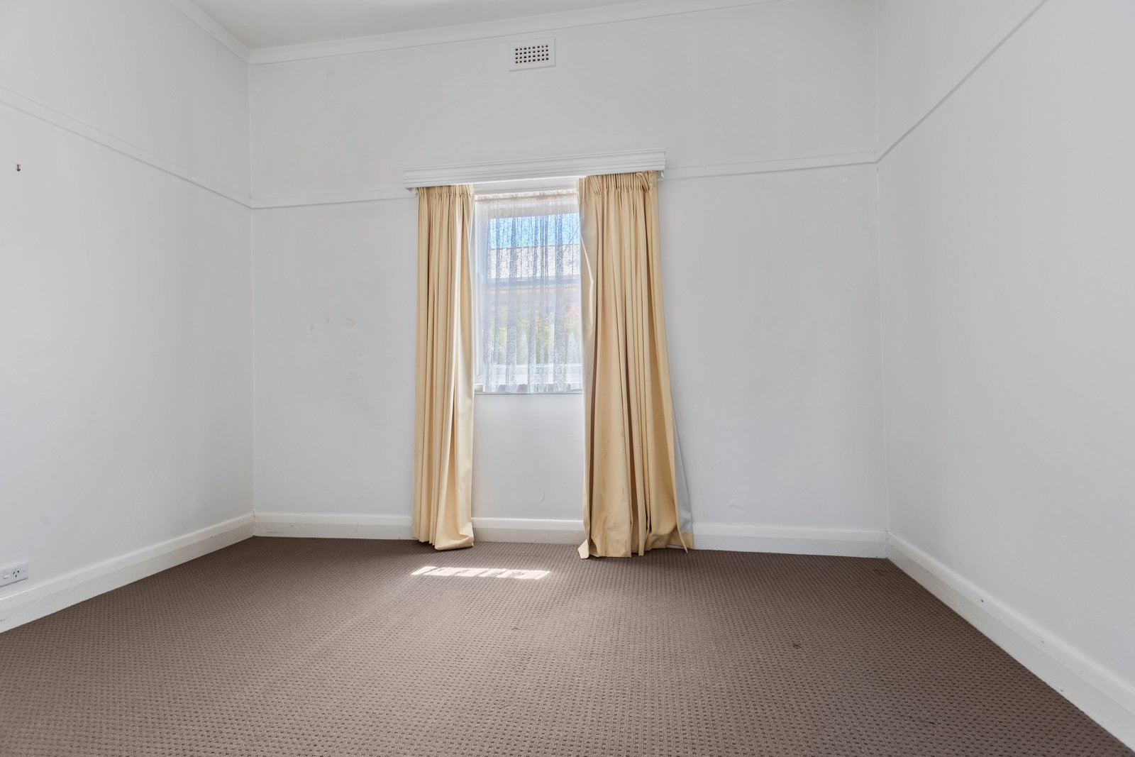 19 Lobb Street NORTH BENDIGO 9