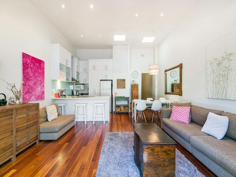 Gallery: 19 Longmore Street