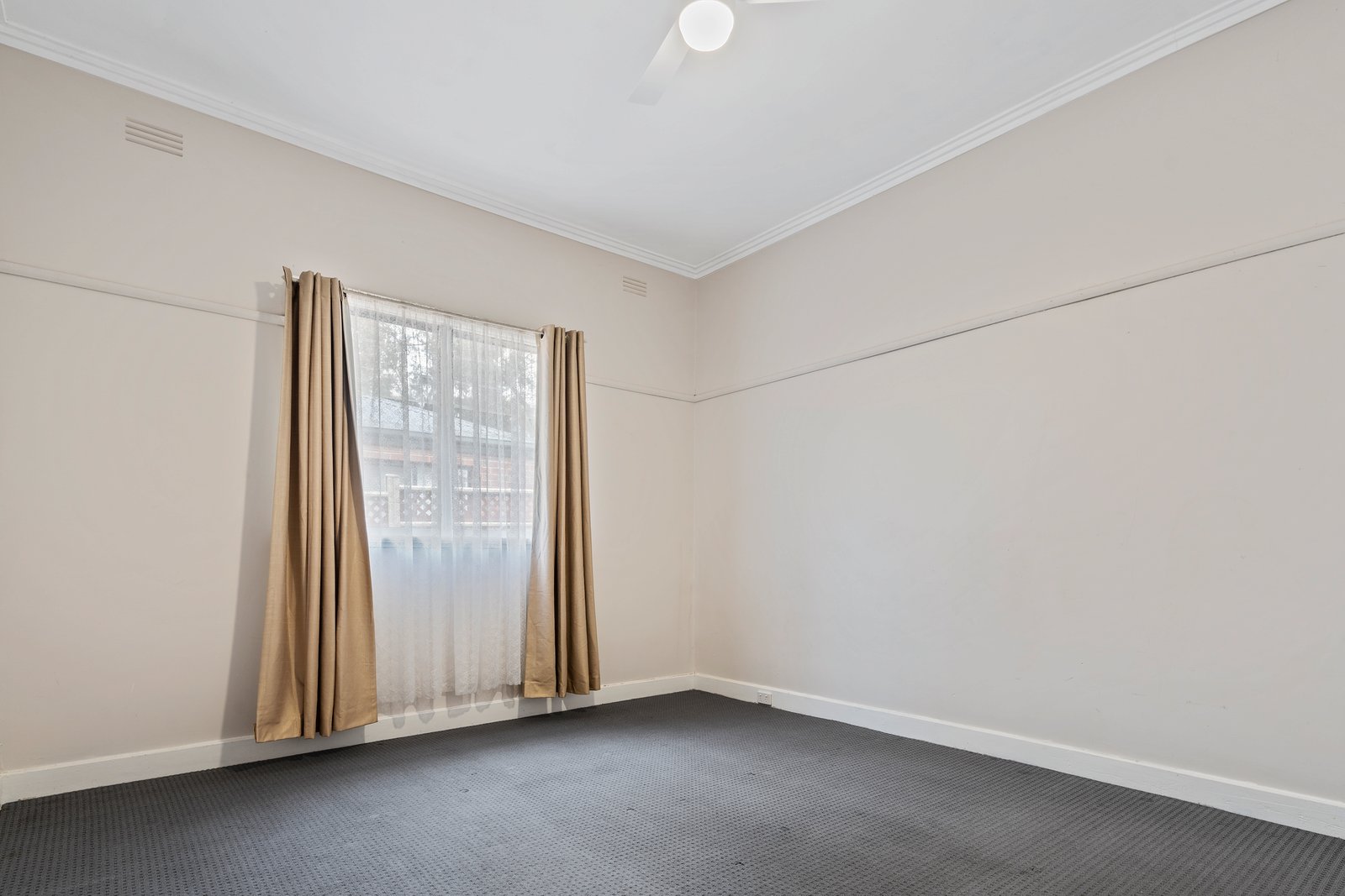 19 Lowe Street KANGAROO FLAT 7