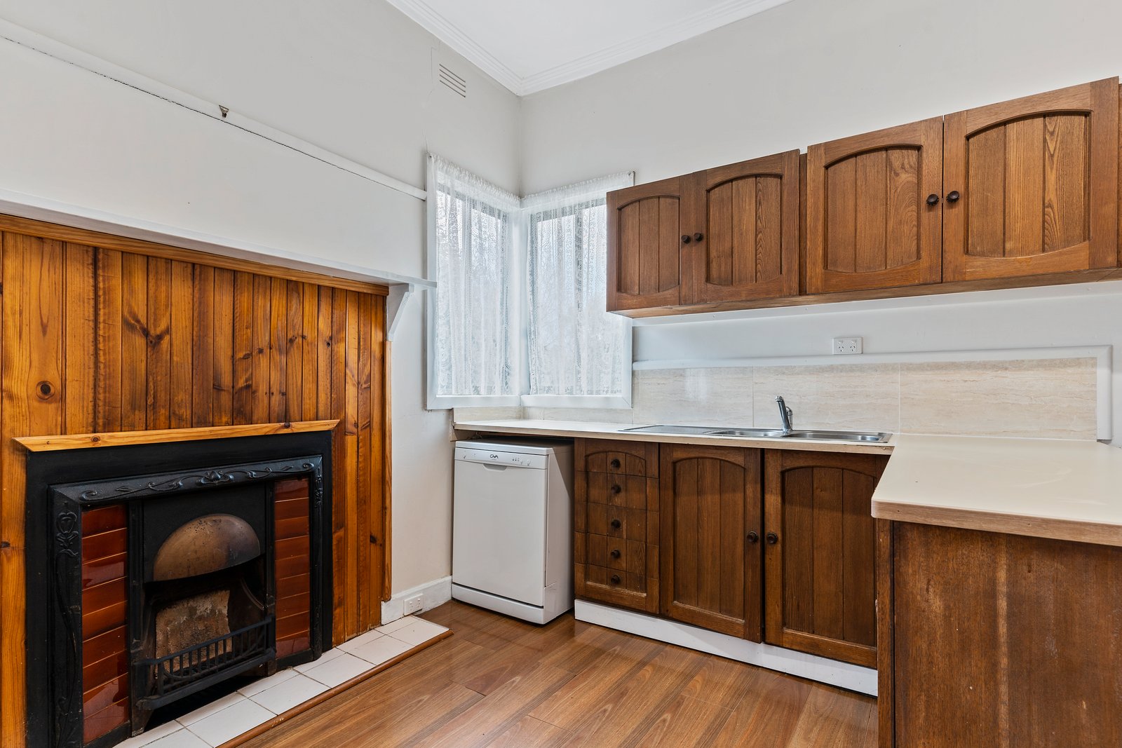 19 Lowe Street KANGAROO FLAT 4