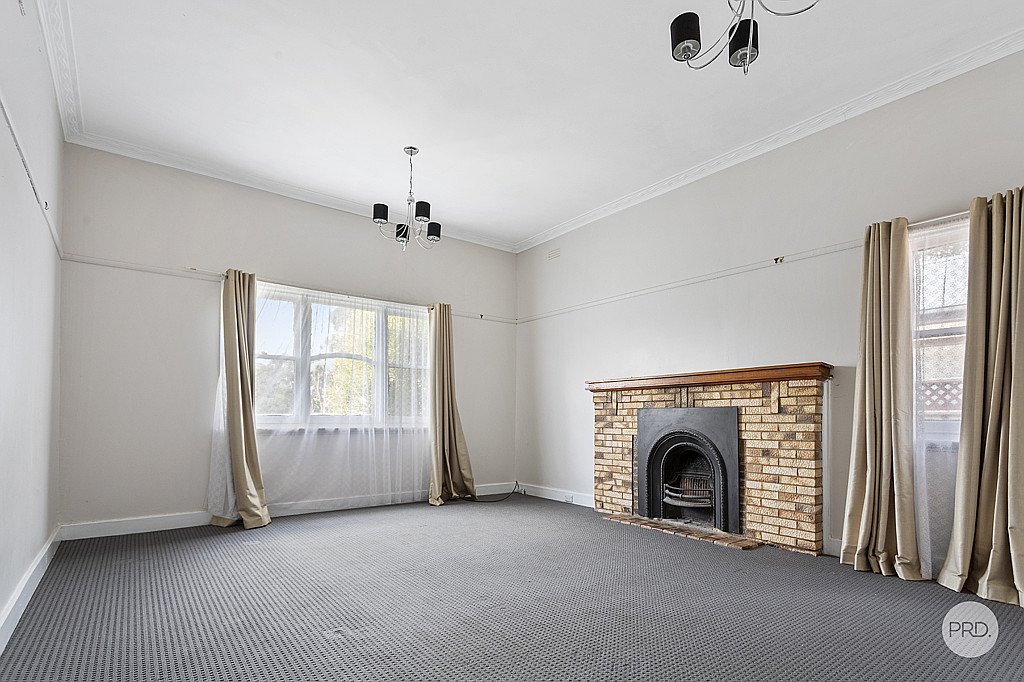 19 Lowe Street KANGAROO FLAT 2