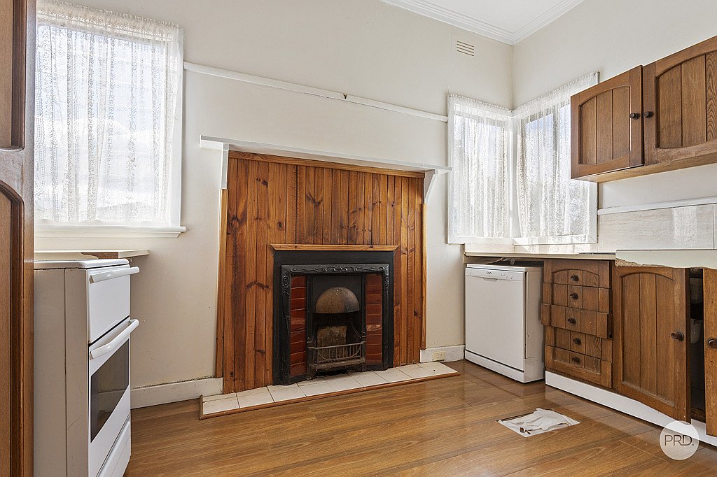 19 Lowe Street KANGAROO FLAT 4