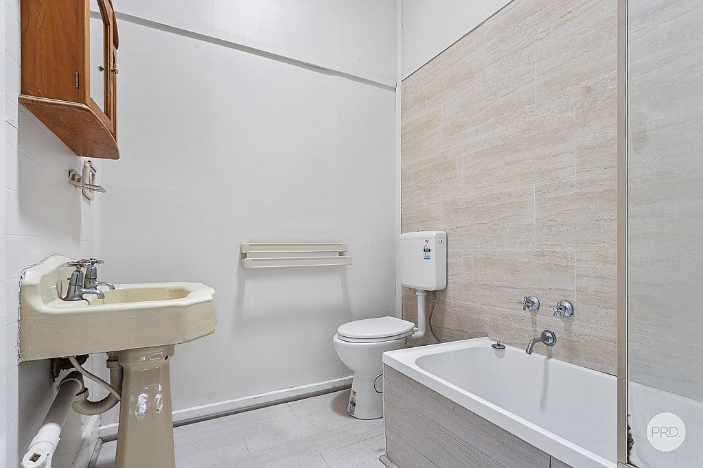 19 Lowe Street KANGAROO FLAT 7