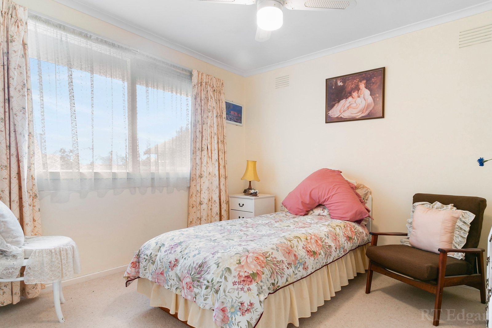 Real Estate and Property in 19 Loxley Court, Doncaster East, VIC