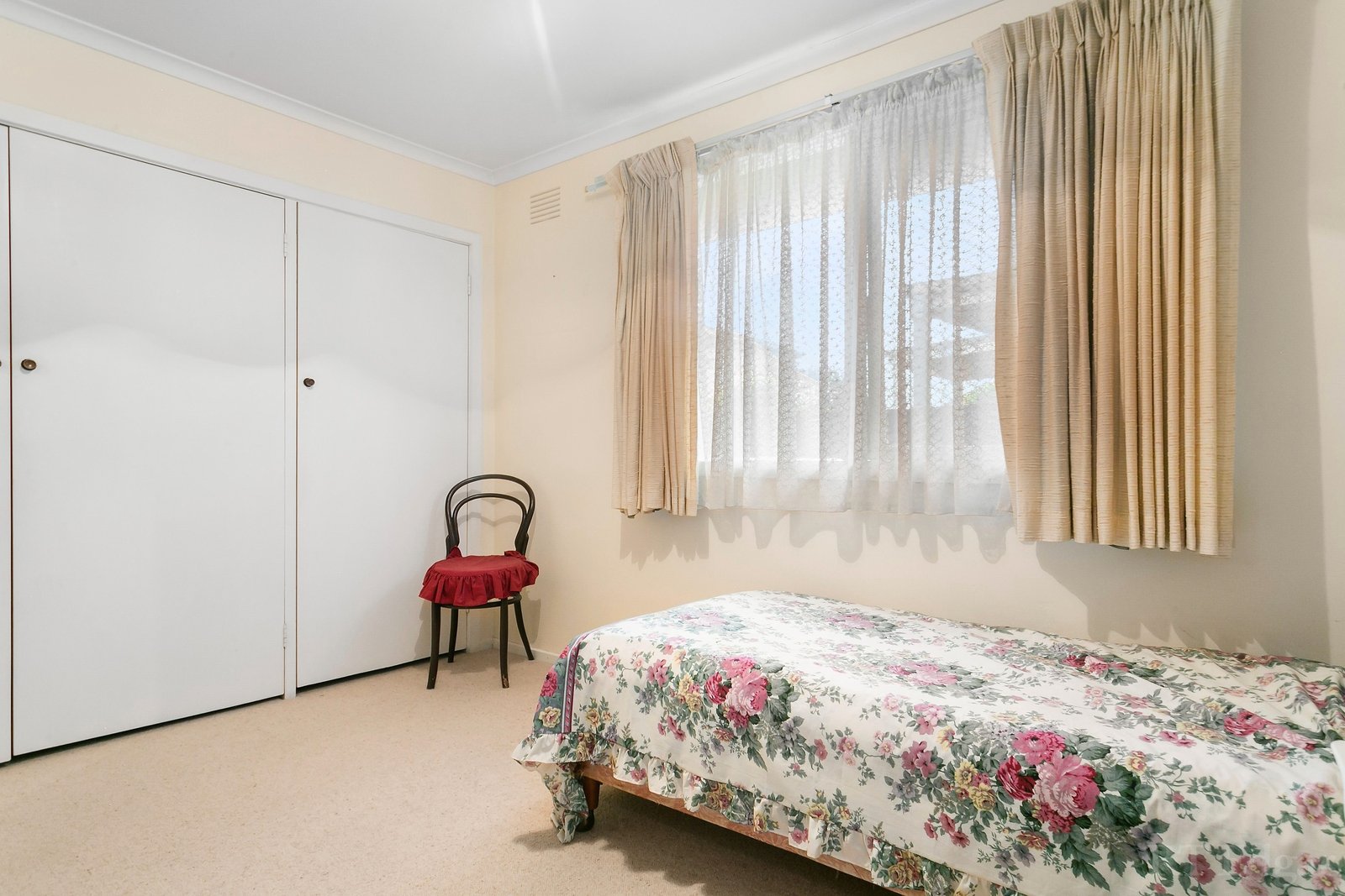 Real Estate and Property in 19 Loxley Court, Doncaster East, VIC