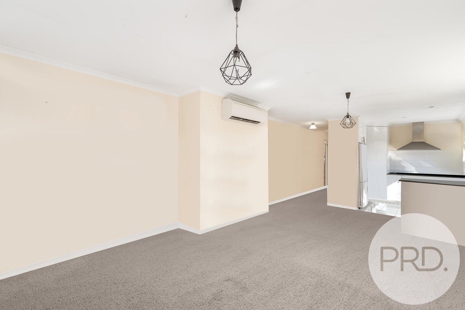 1/9 Lucas Place BRIGHTON 6