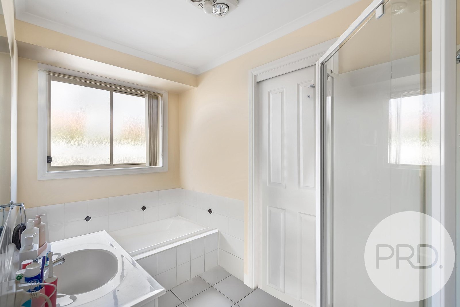 1/9 Lucas Place BRIGHTON 8