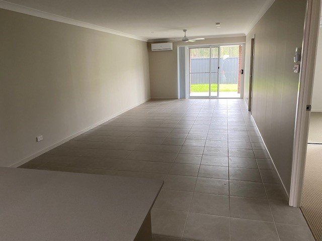 1/9 Maidford Street Thornton 4