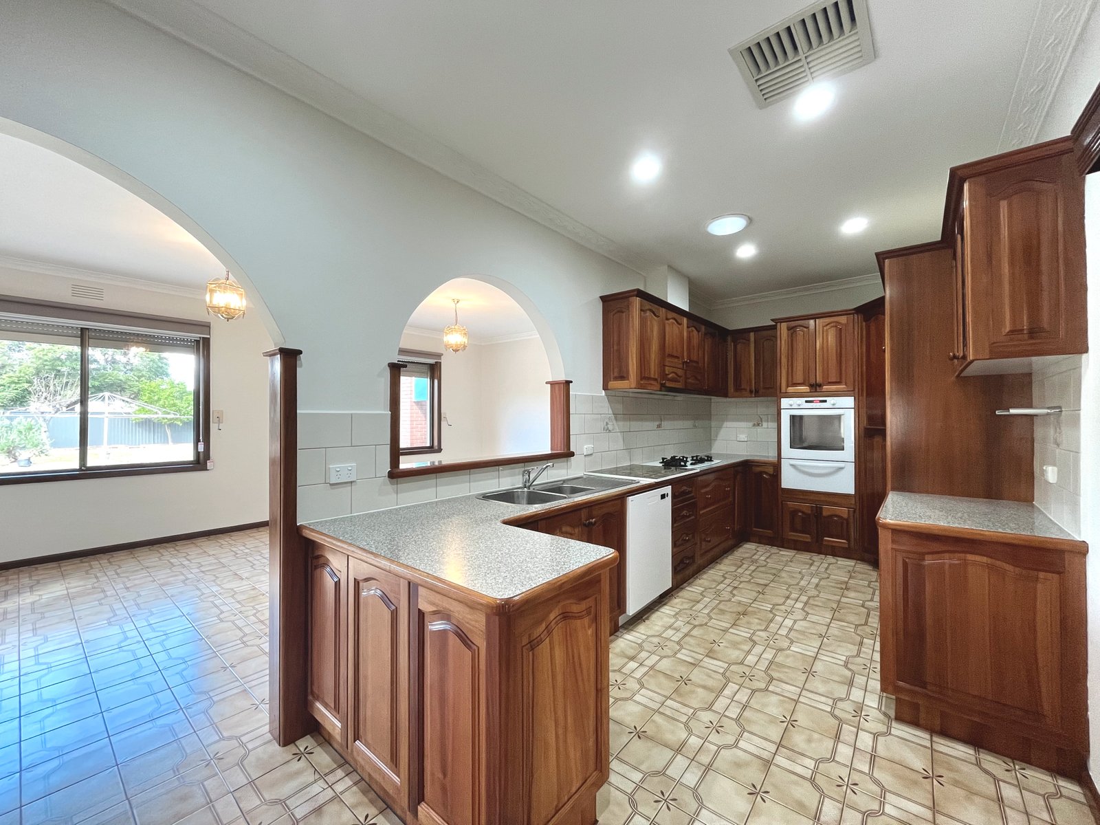 Gallery: 19 Main Road