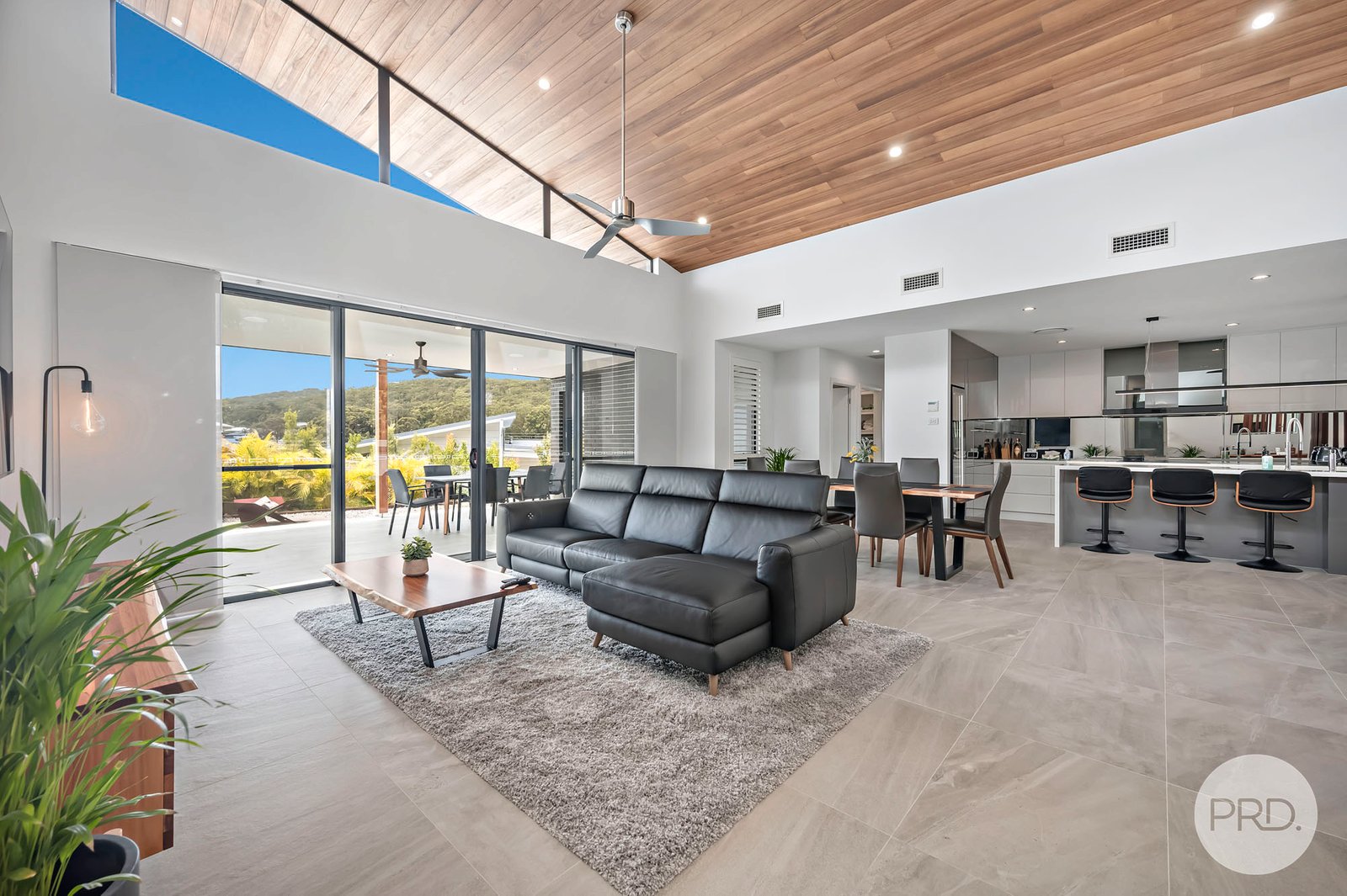 19 Manung Terrace CORLETTE 4