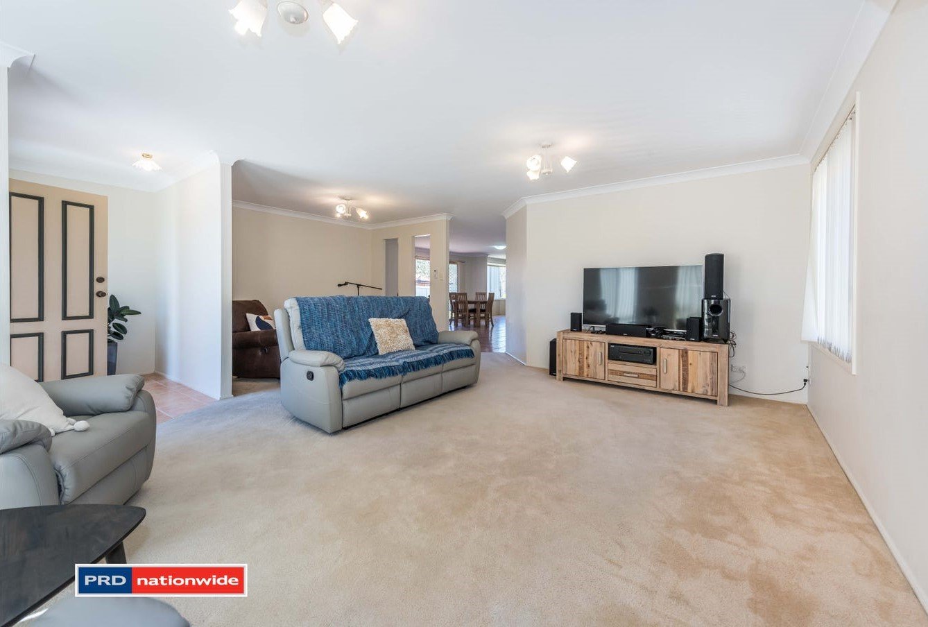 19 Mariner Crescent SALAMANDER BAY 3