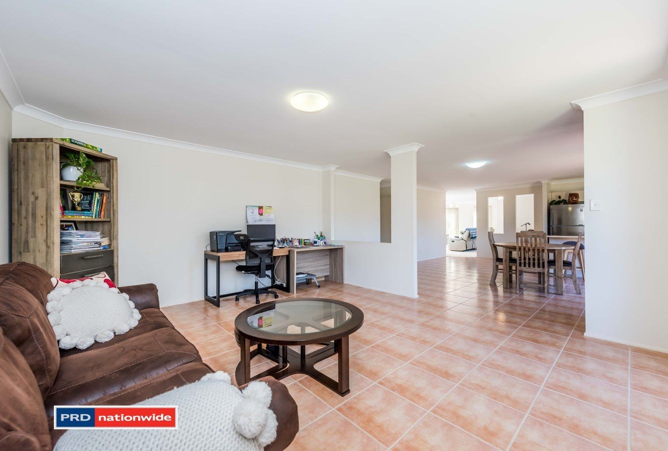 19 Mariner Crescent SALAMANDER BAY 7