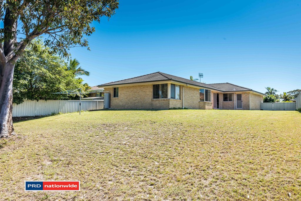 19 Mariner Crescent SALAMANDER BAY 19