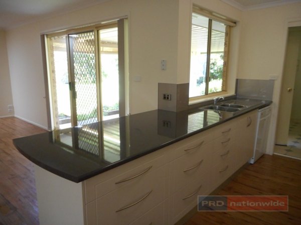 19 Martin Place TUMUT 10