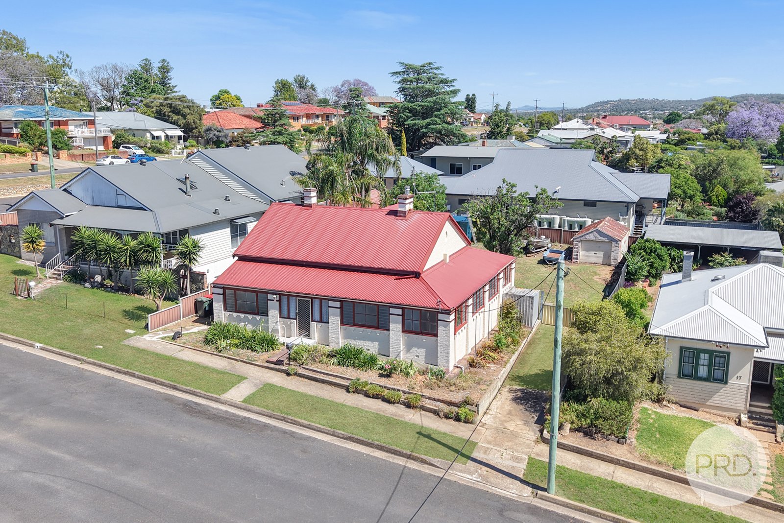 19 Mathews Street TAMWORTH 3