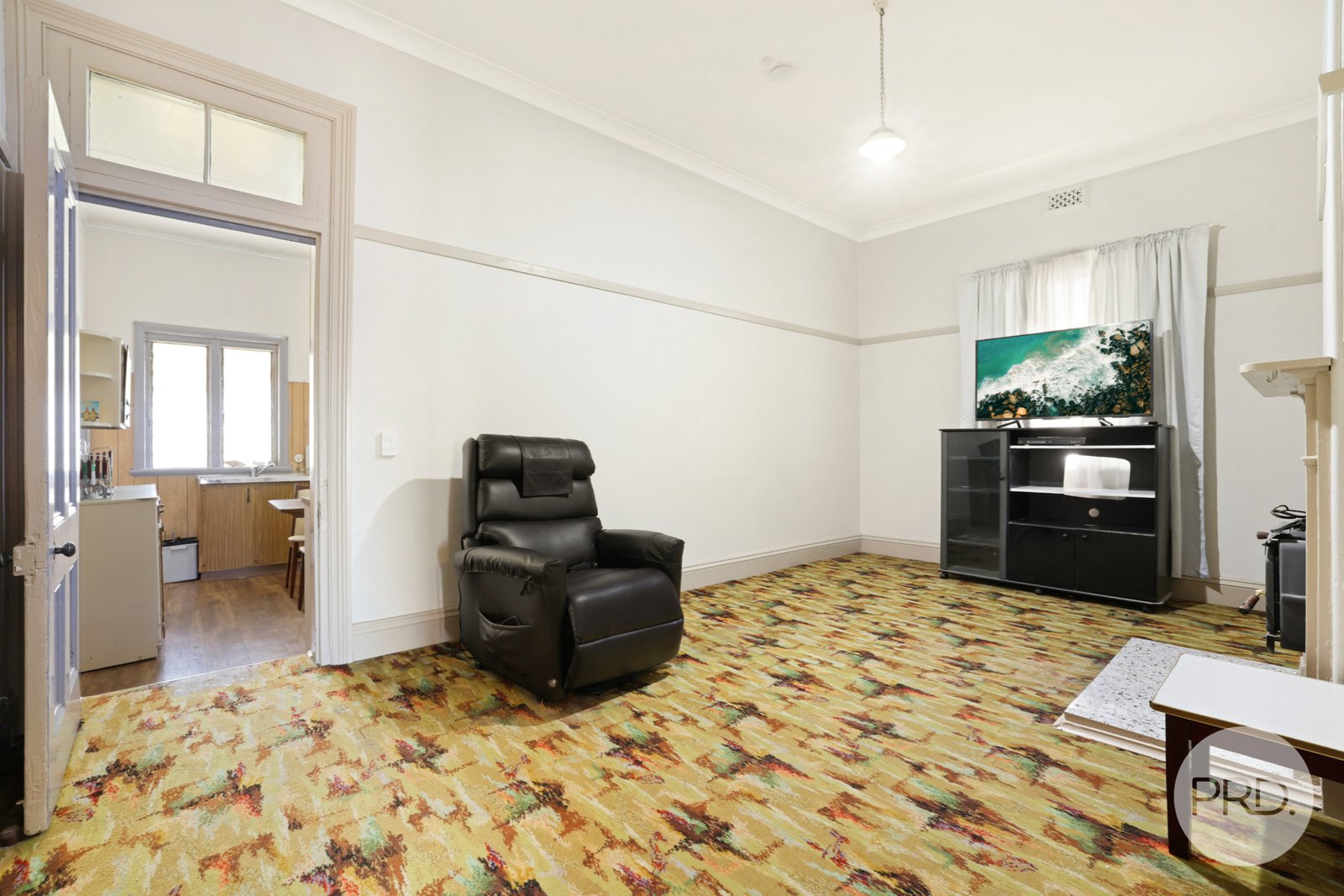 19 Mathews Street TAMWORTH 12