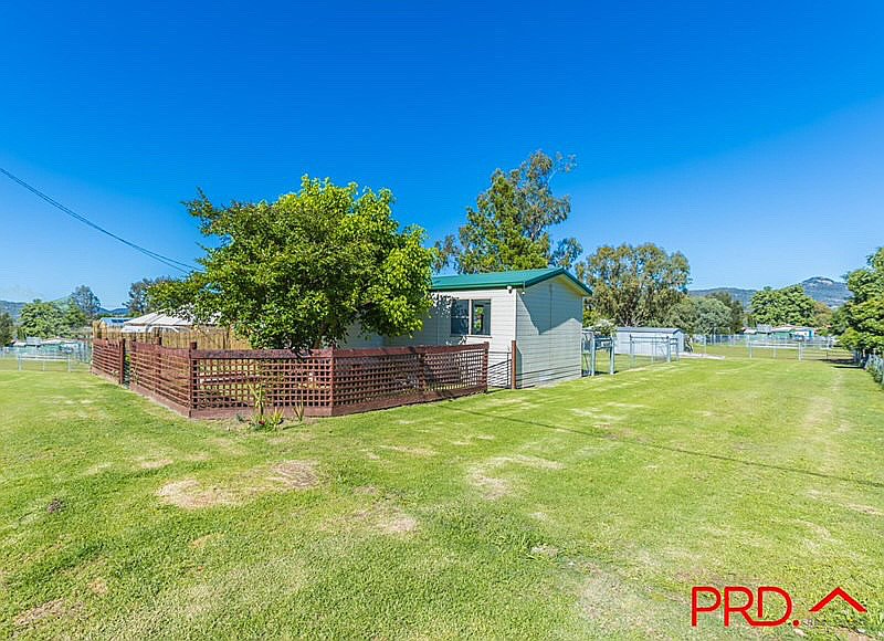 19 Maunder Street TAMWORTH 1