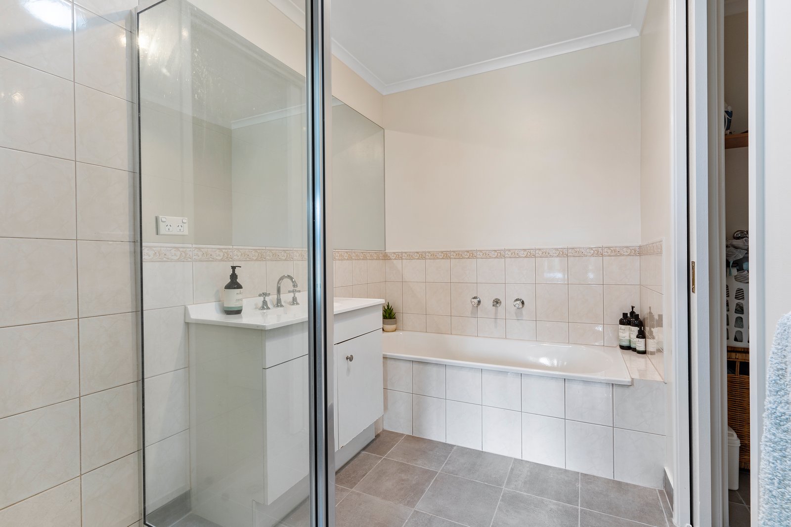 19 May Street KANGAROO FLAT 10