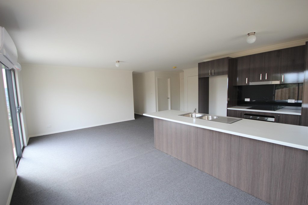 19 McGill Rise CLAREMONT 4
