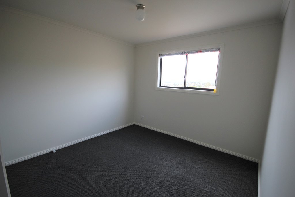 19 McGill Rise CLAREMONT 8