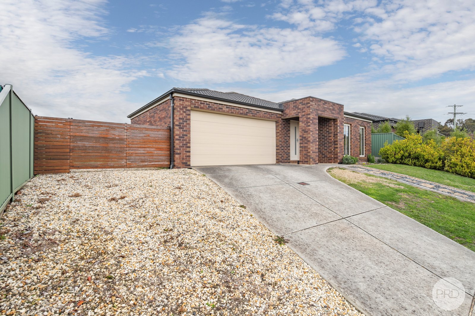 19 Middlin Street BROWN HILL 2