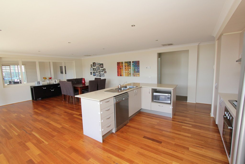 19 Middlin Street BROWN HILL 7