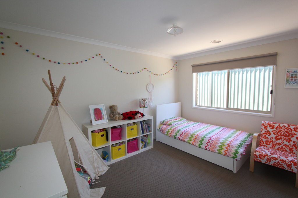 19 Middlin Street BROWN HILL 9