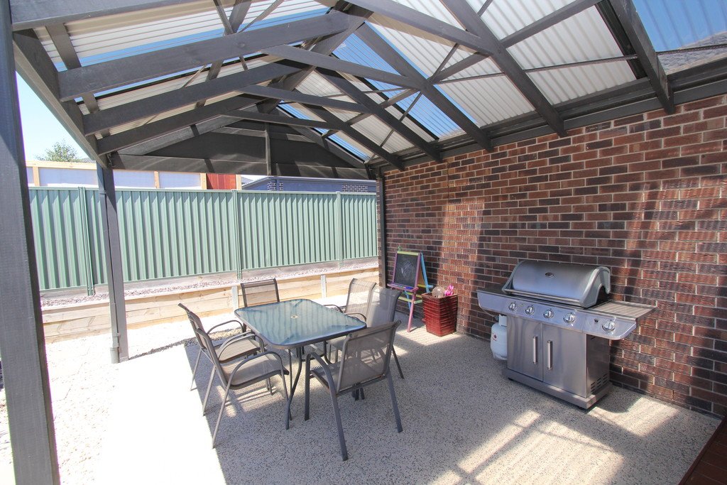 19 Middlin Street BROWN HILL 13