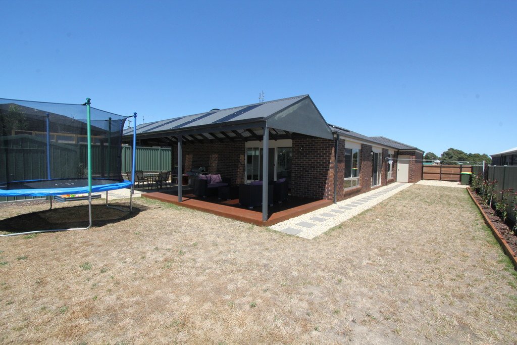 19 Middlin Street BROWN HILL 16