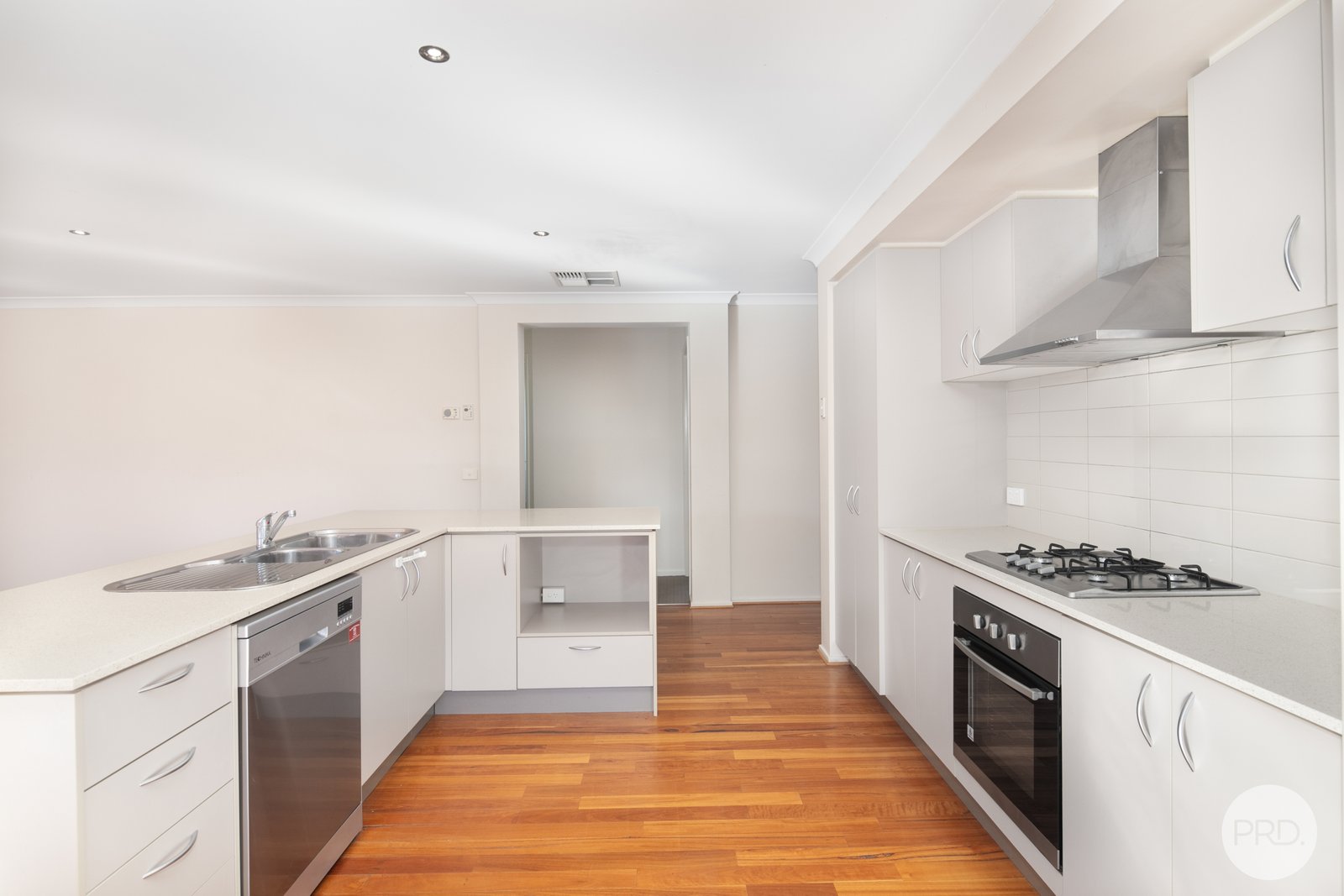 19 Middlin Street BROWN HILL 2