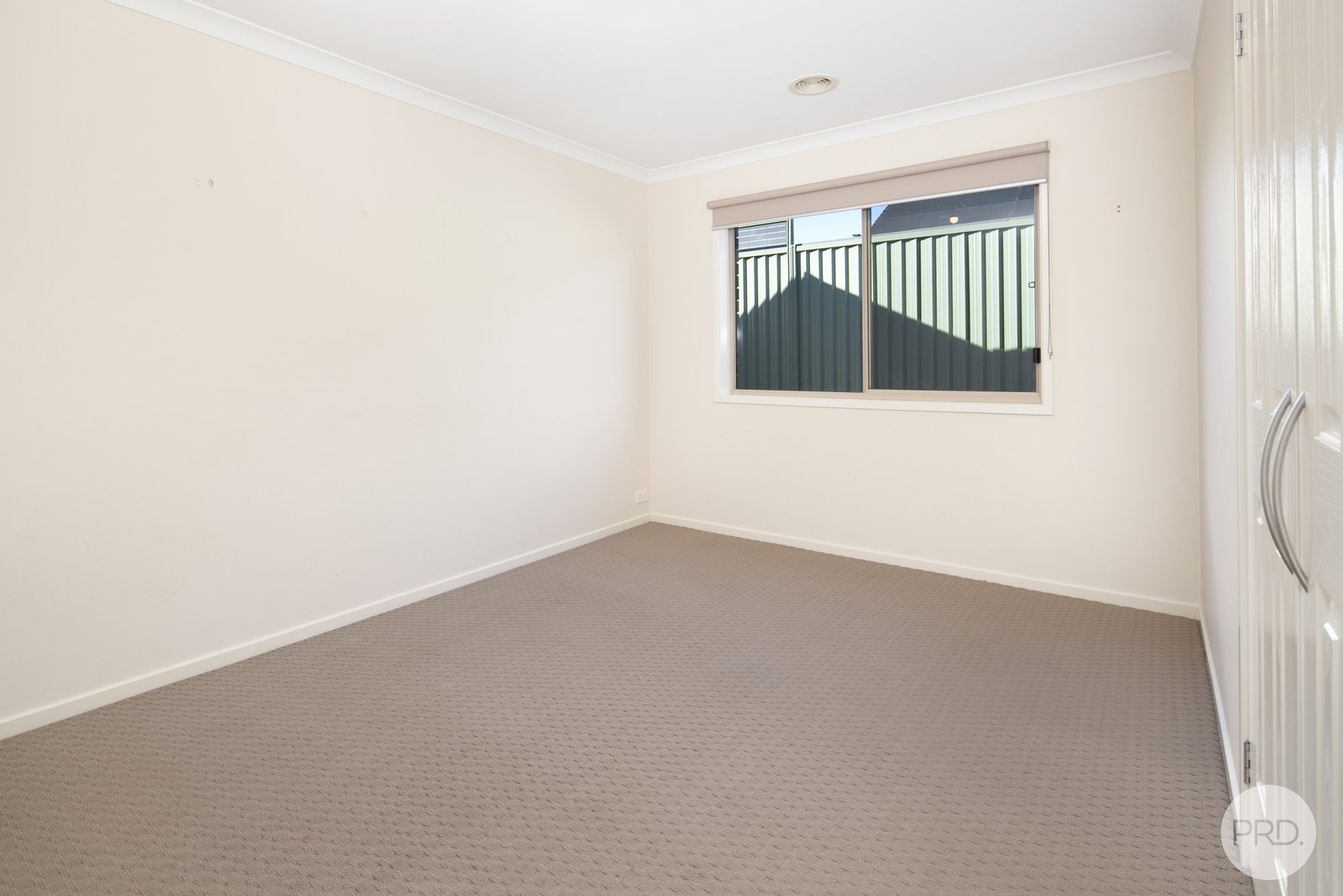19 Middlin Street BROWN HILL 9