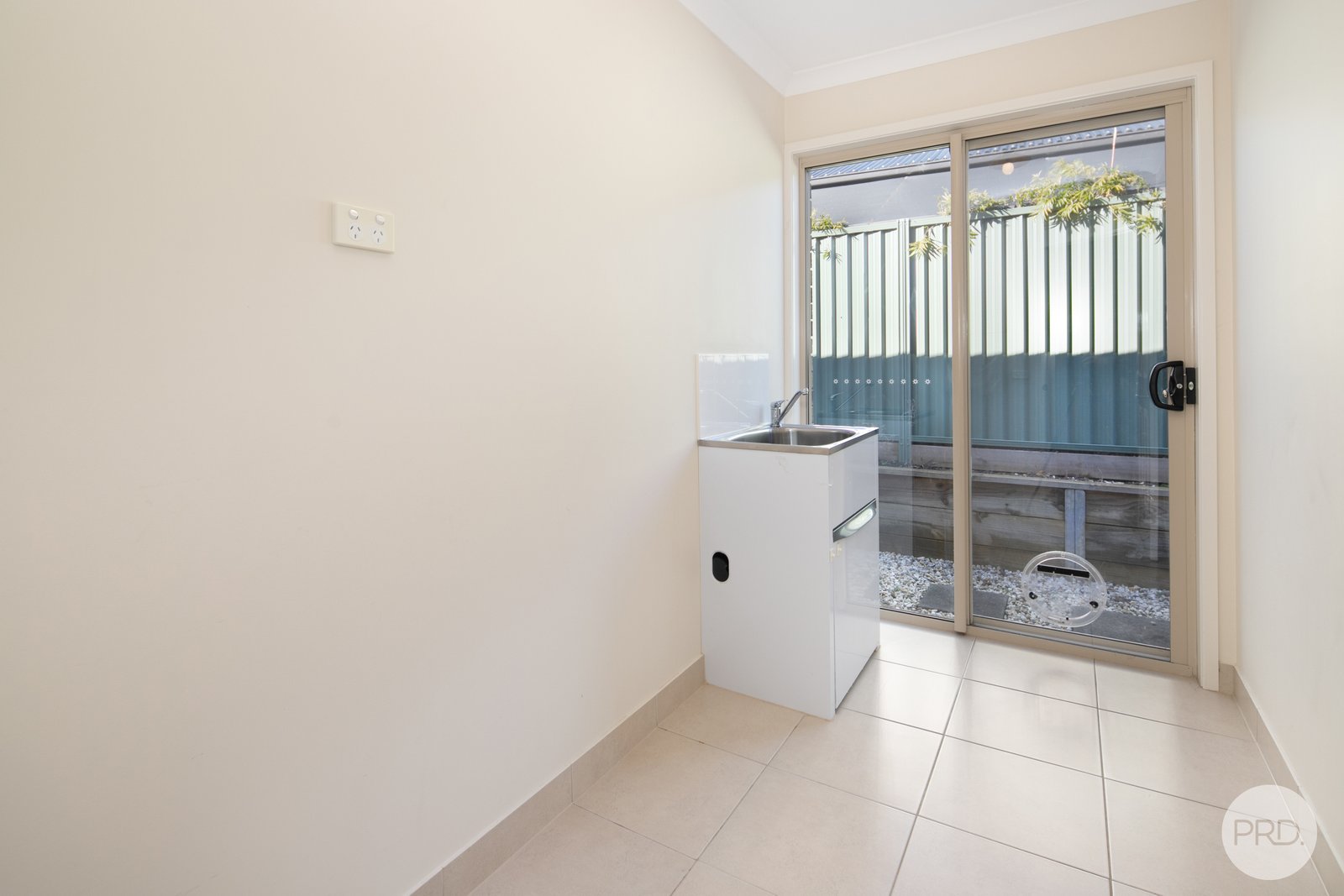 19 Middlin Street BROWN HILL 11
