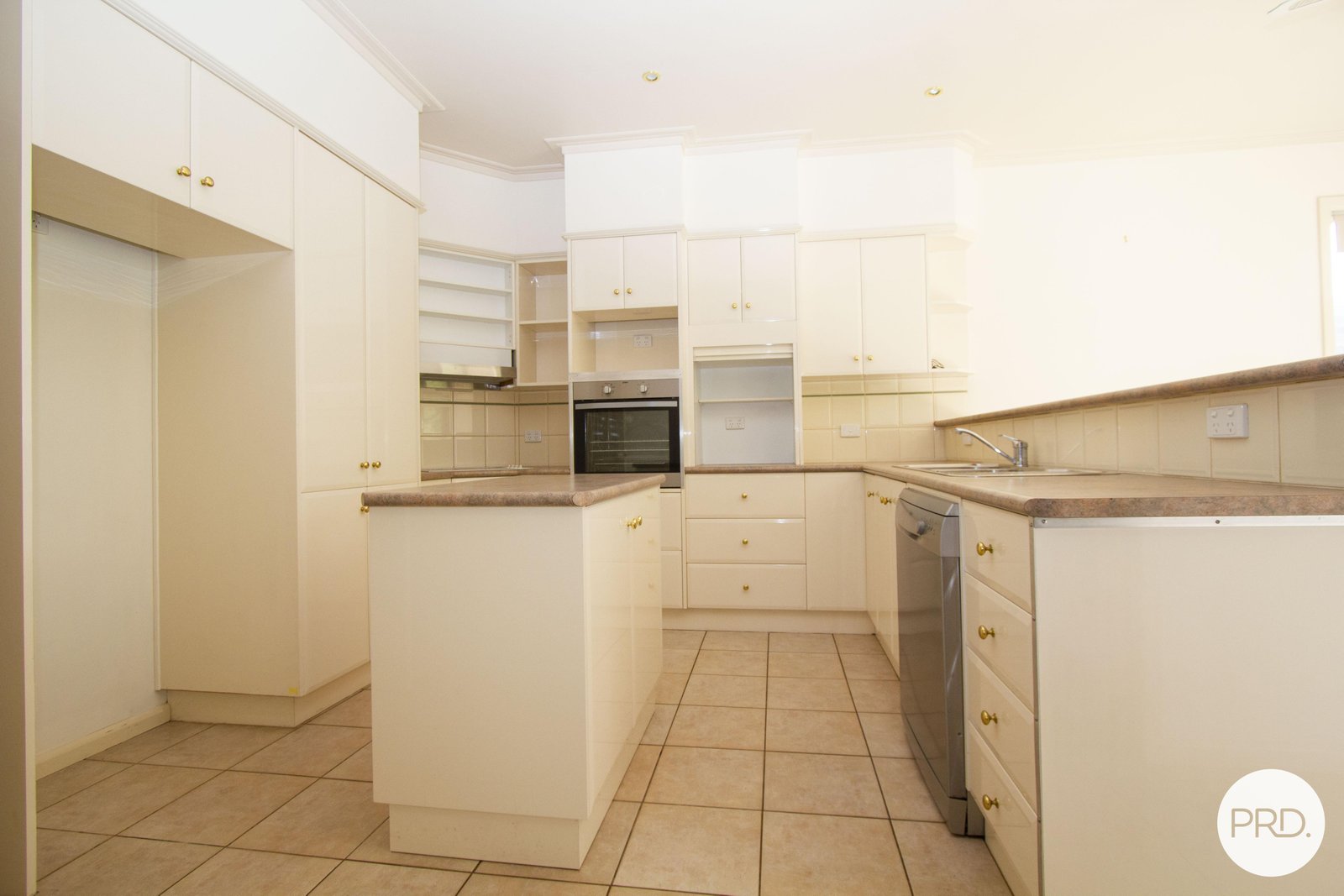 19 Munro Street ALFREDTON 2