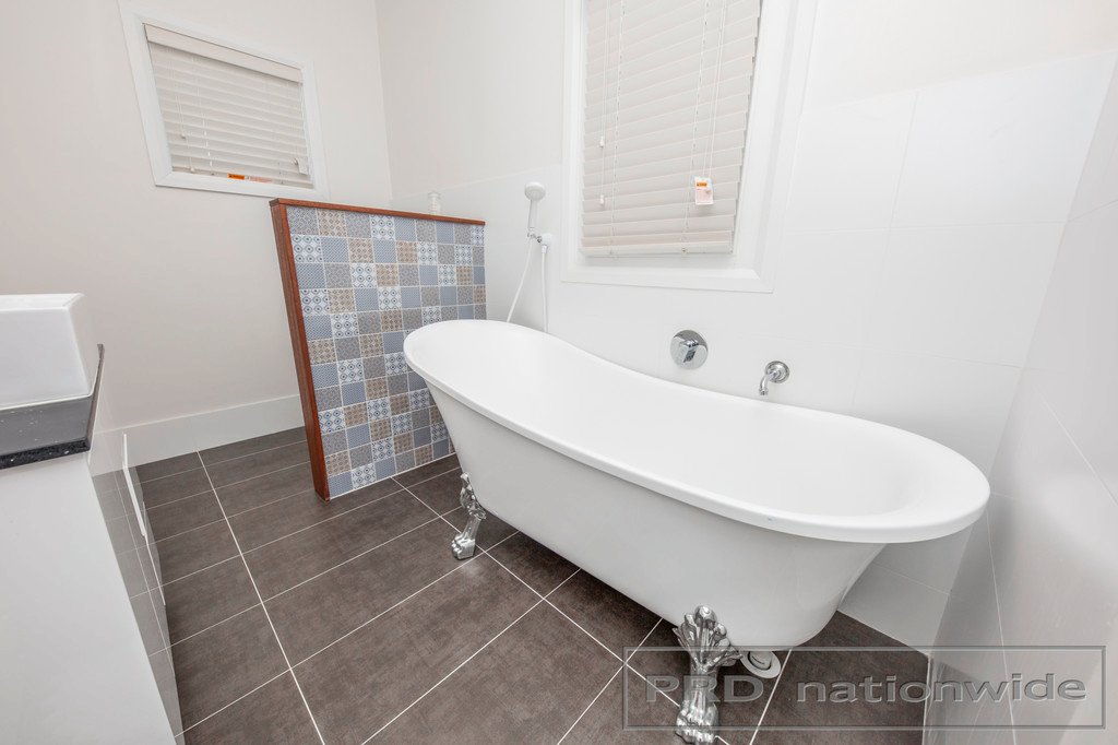 19 Murray Street EAST MAITLAND 11