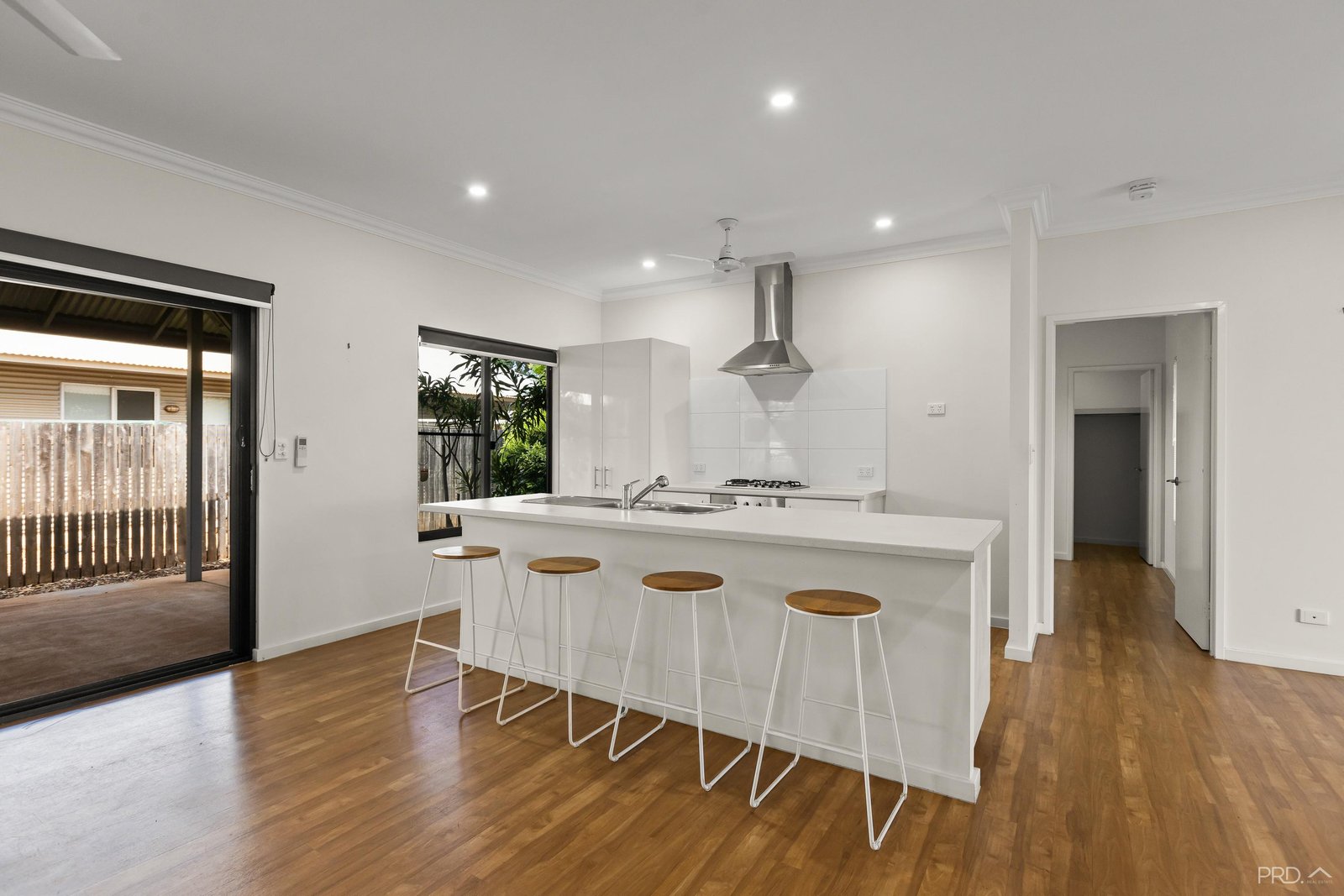 19 Nakamura Avenue BILINGURR 1