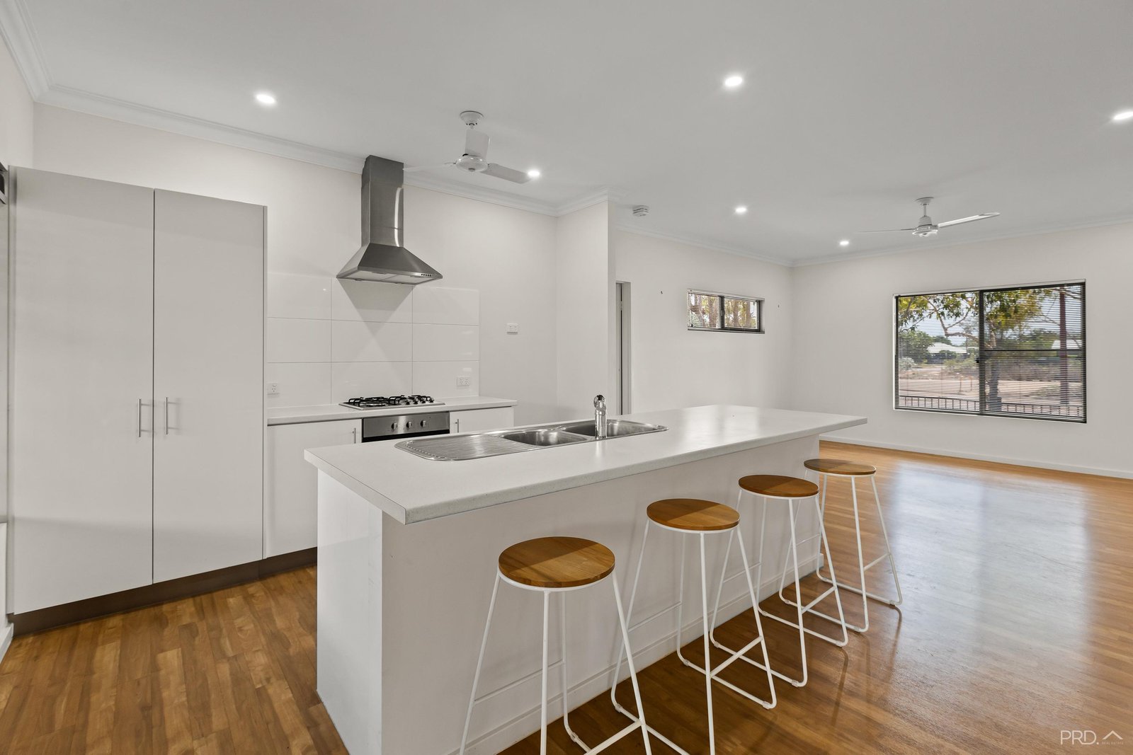 19 Nakamura Avenue BILINGURR 2