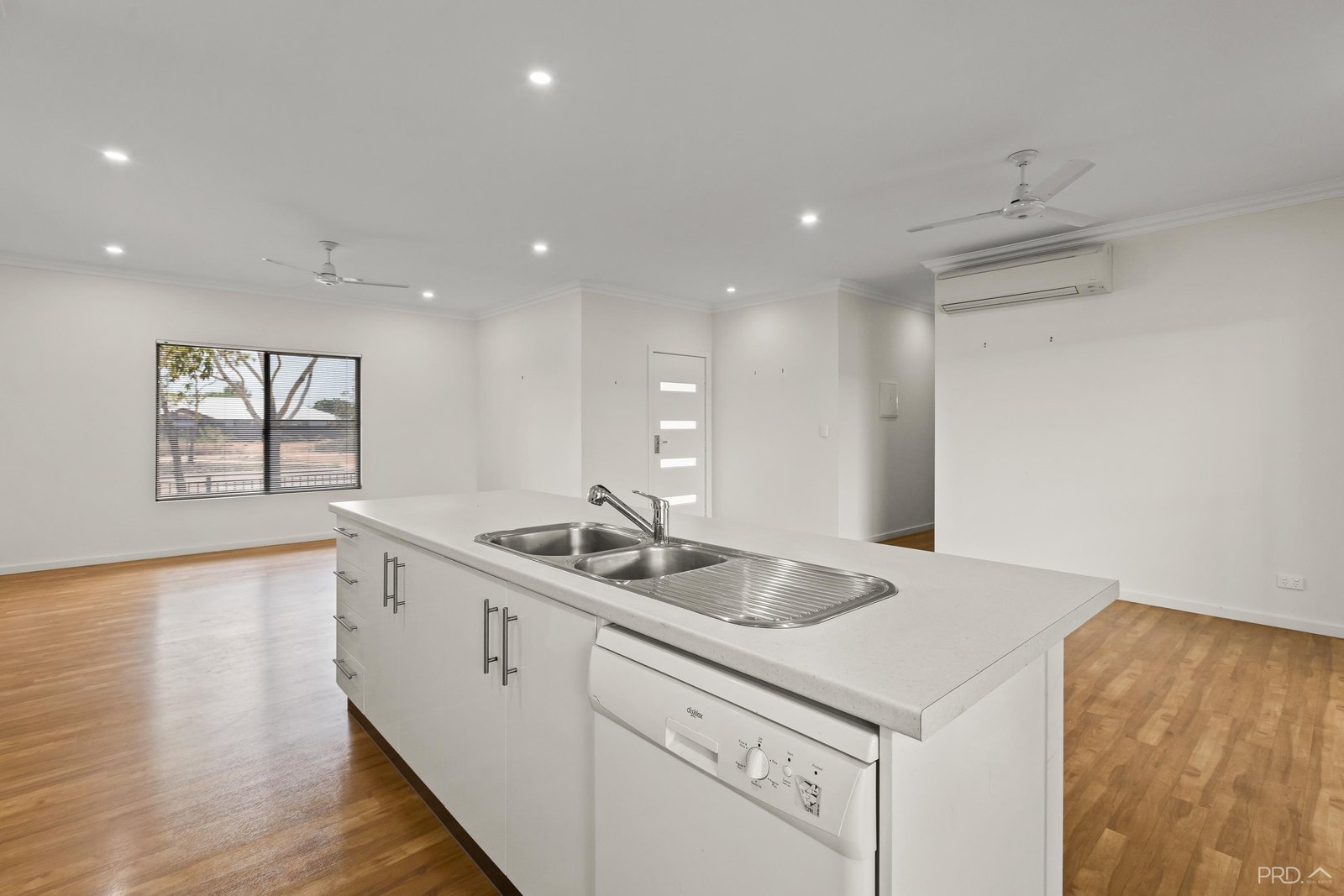 19 Nakamura Avenue BILINGURR 3