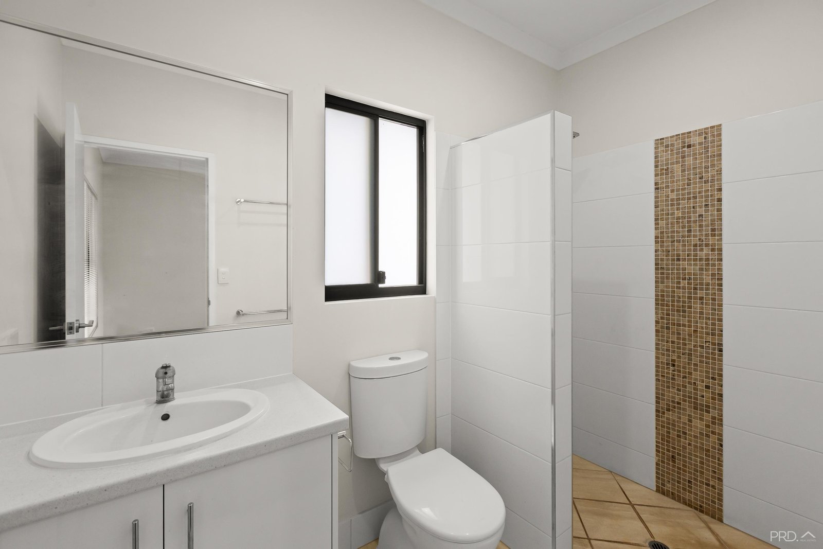 19 Nakamura Avenue BILINGURR 7