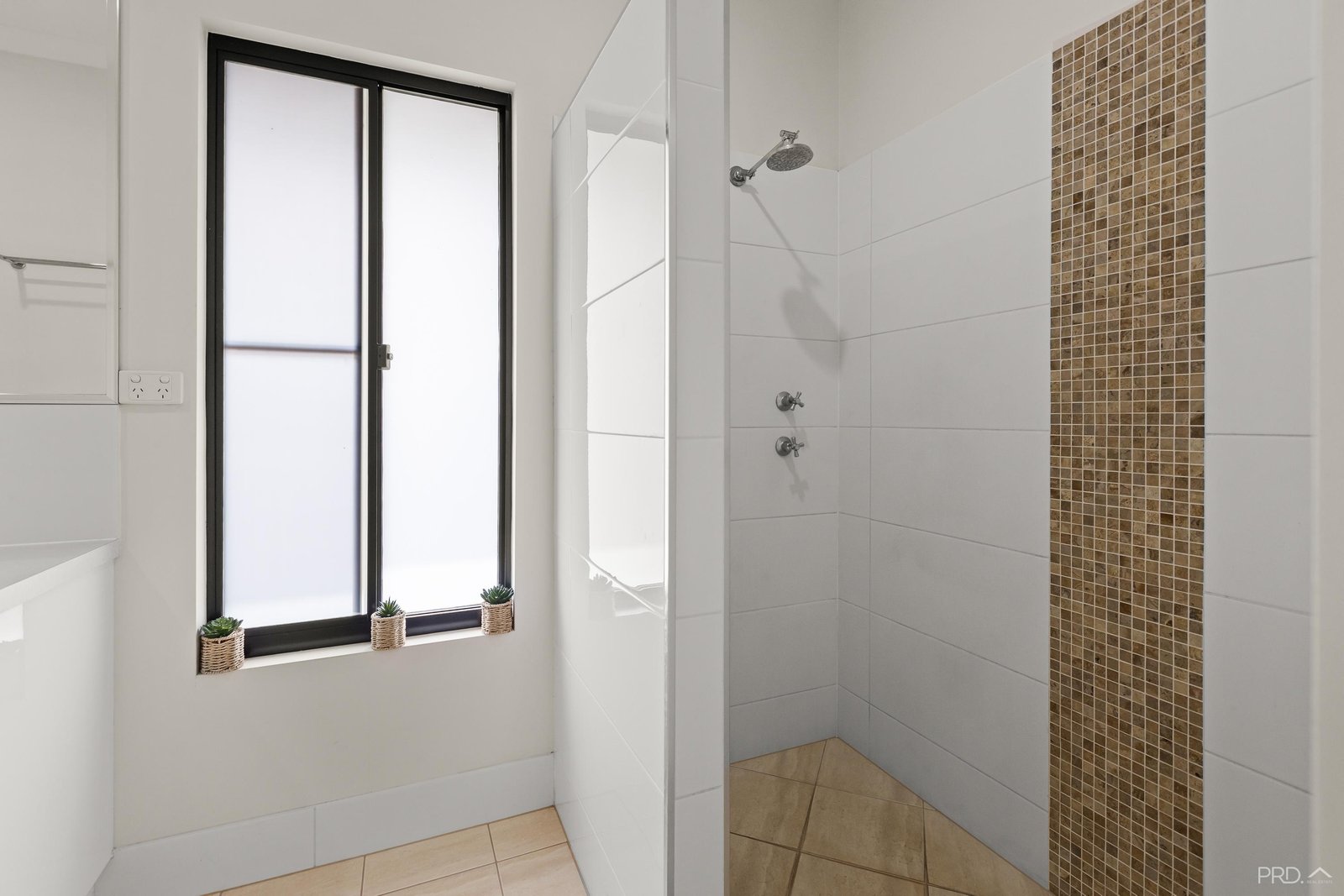 19 Nakamura Avenue BILINGURR 16