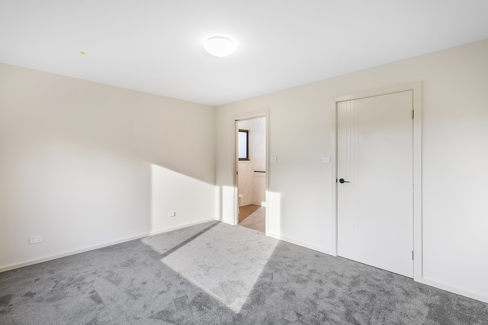1/9 Noble Drive NEW TOWN 9